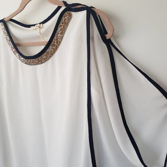 NWT White chiffon blouse with bat sleeve and embellished neckline sz M - Picture 3 of 8